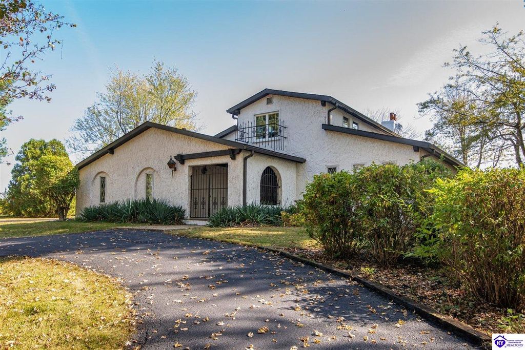 100 Roundtop Road, Elizabethtown, KY 42701