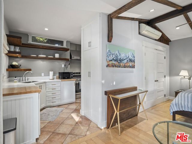 1528 N Curson Avenue, Los Angeles, CA 90046