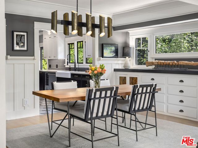 1528 N Curson Avenue, Los Angeles, CA 90046