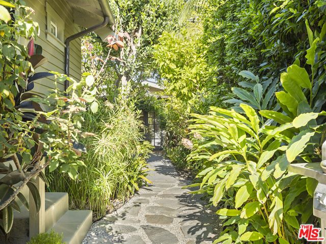 1528 N Curson Avenue, Los Angeles, CA 90046