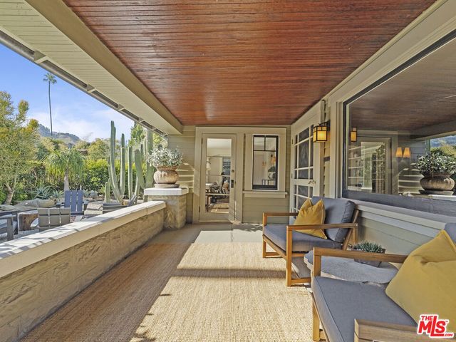 1528 N Curson Avenue, Los Angeles, CA 90046