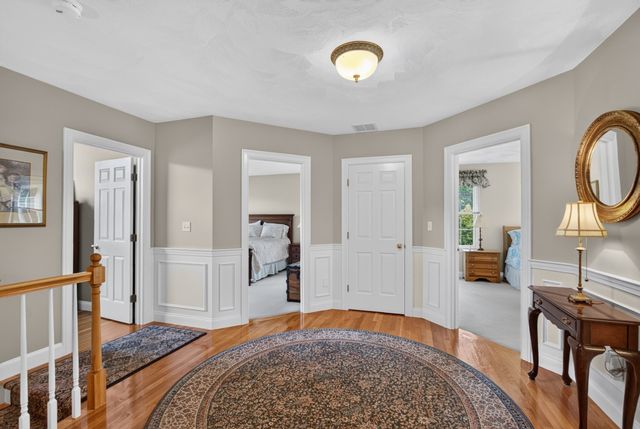 21 Somerset Dr, Andover, MA 01810