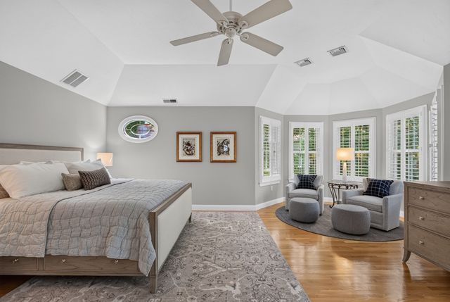 21 Somerset Dr, Andover, MA 01810