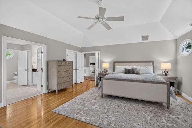 21 Somerset Dr, Andover, MA 01810