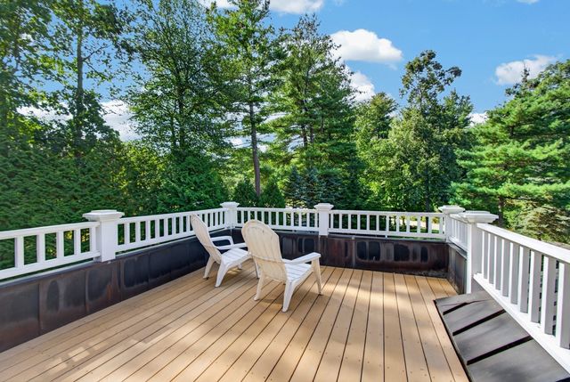 21 Somerset Dr, Andover, MA 01810