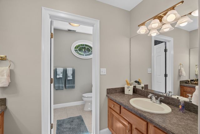 21 Somerset Dr, Andover, MA 01810