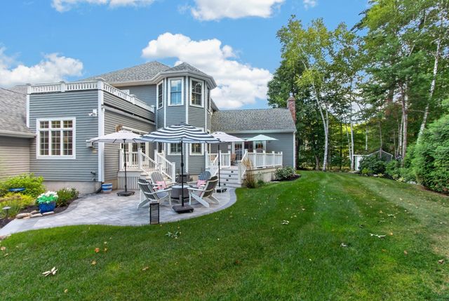 21 Somerset Dr, Andover, MA 01810