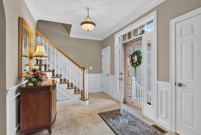 21 Somerset Dr, Andover, MA 01810