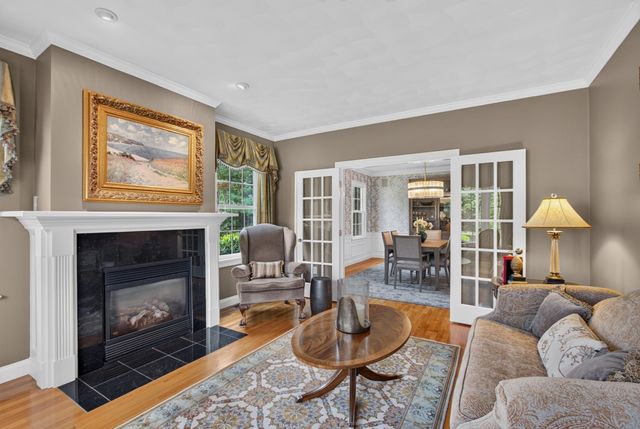21 Somerset Dr, Andover, MA 01810