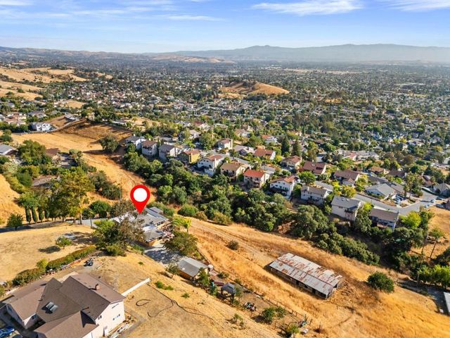 14990 Garcal Drive, San Jose, CA 95127