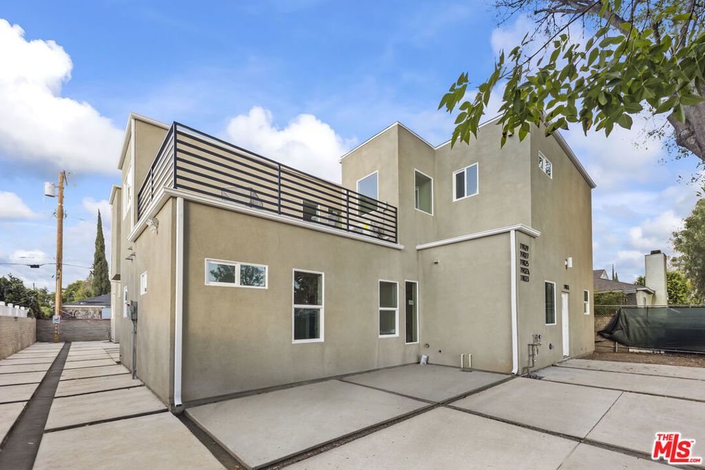 19025 Bassett Street, Los Angeles, CA 91335 — exterior