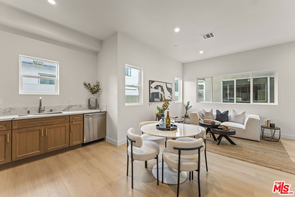 19025 Bassett Street, Los Angeles, CA 91335 — photo 4