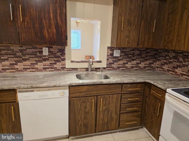 9 GEORGETOWN RD, Lindenwold, NJ 08021
