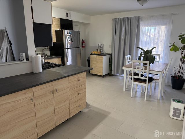 160 Evergreen Road 12B, Edison, NJ 08837