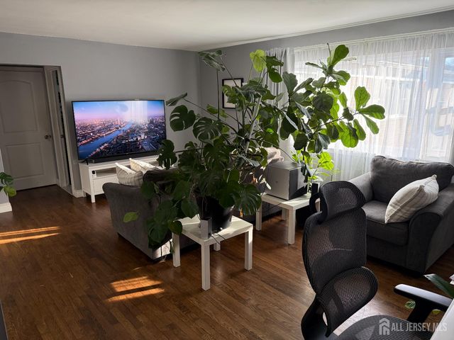 160 Evergreen Road 12B, Edison, NJ 08837