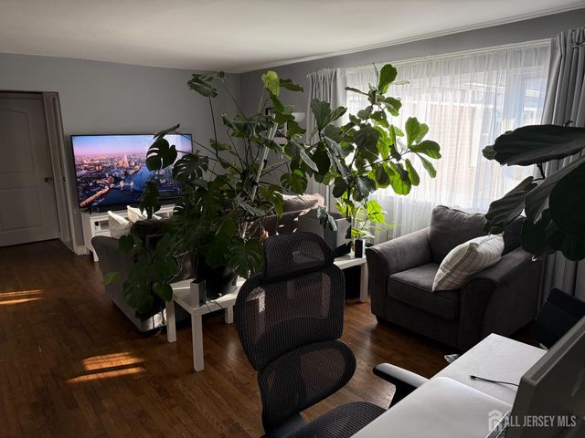 160 Evergreen Road 12B, Edison, NJ 08837