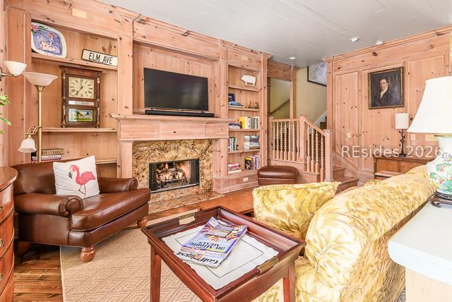 31 Ocean Point S, Hilton Head Island, SC 29928