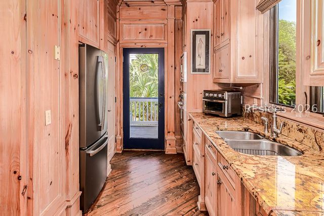 31 Ocean Point S, Hilton Head Island, SC 29928