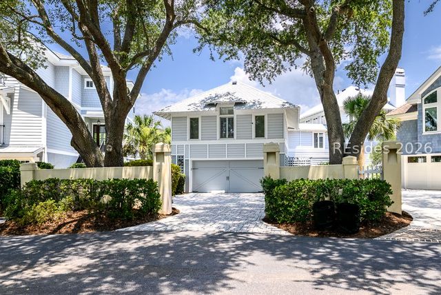 31 Ocean Point S, Hilton Head Island, SC 29928