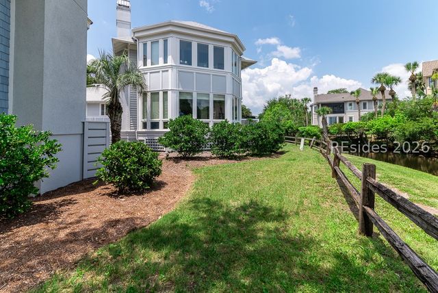31 Ocean Point S, Hilton Head Island, SC 29928