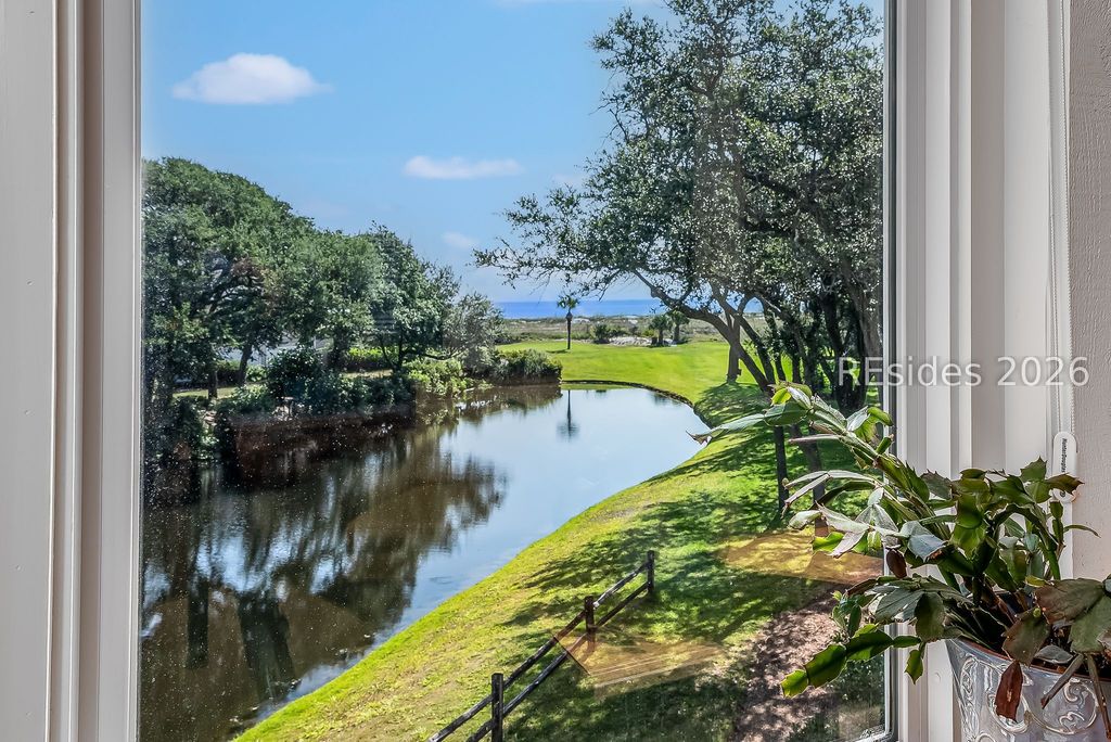 31 Ocean Point S, Hilton Head Island, SC 29928