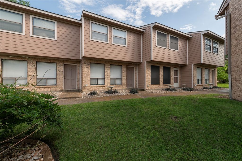2807 Wildflower Drive 37, Bryan, TX 77802