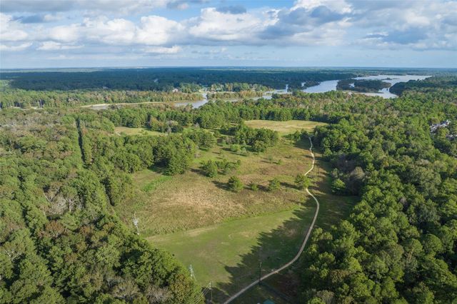 28815 Dobra Trail, New Caney, TX 77357