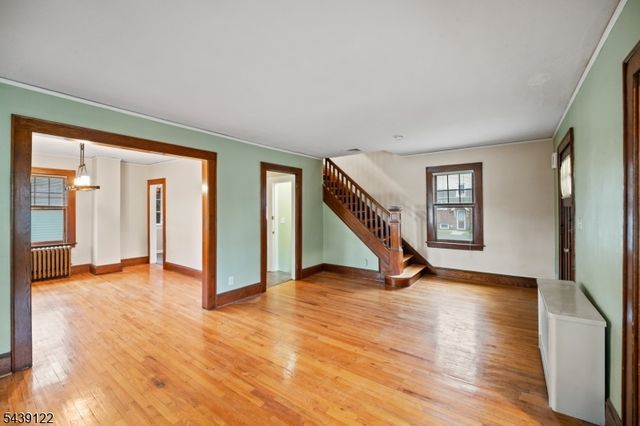 291 Central Ave, Mountainside Boro, NJ 07092