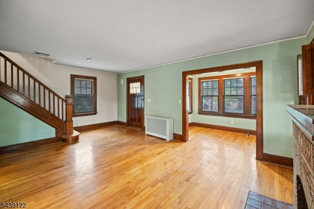 291 Central Ave, Mountainside Boro, NJ 07092