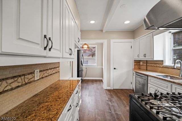 291 Central Ave, Mountainside Boro, NJ 07092