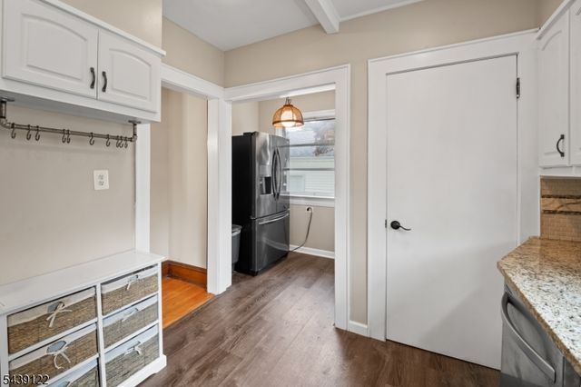 291 Central Ave, Mountainside Boro, NJ 07092