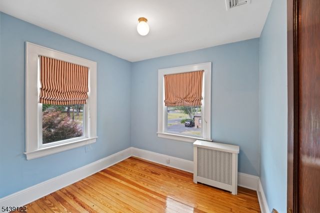 291 Central Ave, Mountainside Boro, NJ 07092