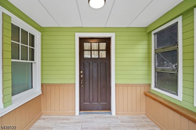291 Central Ave, Mountainside Boro, NJ 07092
