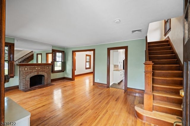 291 Central Ave, Mountainside Boro, NJ 07092
