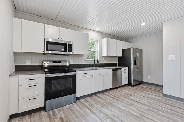 3006 Moon Court, Granbury, TX 76049