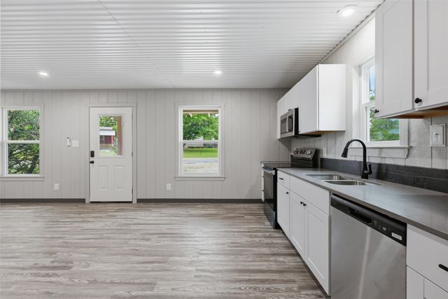 3006 Moon Court, Granbury, TX 76049