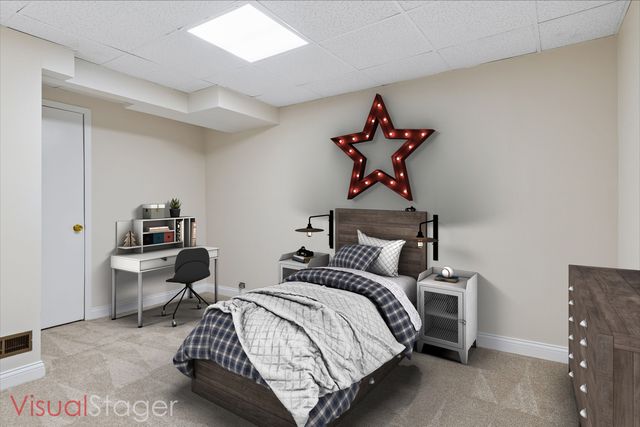 1539 Foxhill Road, Naperville, IL 60563