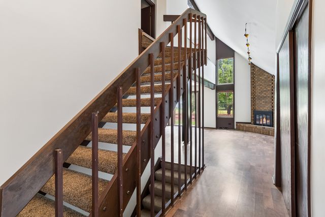 1539 Foxhill Road, Naperville, IL 60563