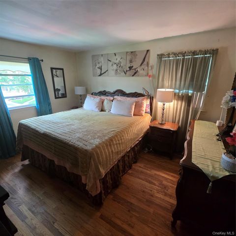 148 Cedar Street, Valley Stream, NY 11580