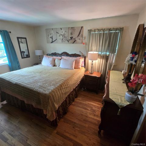 148 Cedar Street, Valley Stream, NY 11580