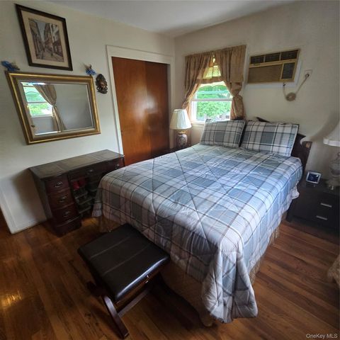 148 Cedar Street, Valley Stream, NY 11580