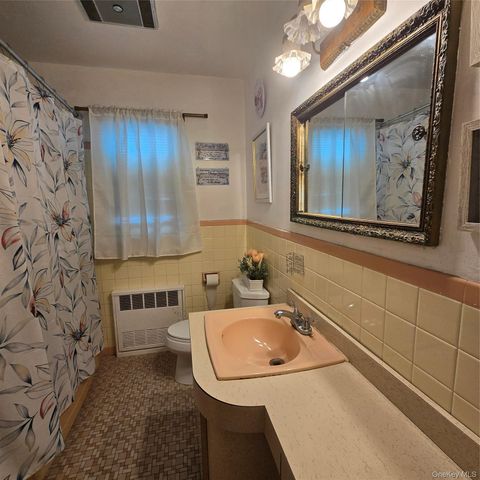 148 Cedar Street, Valley Stream, NY 11580