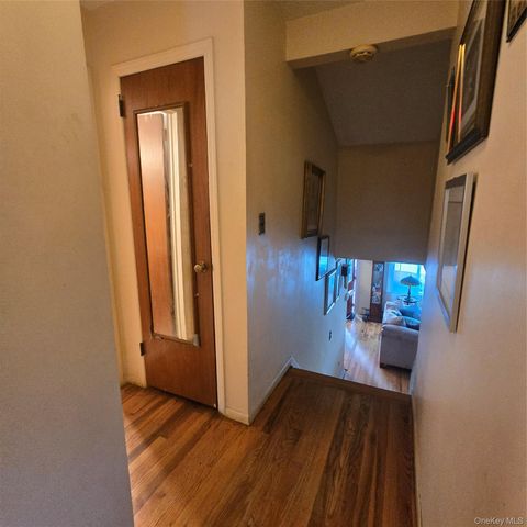 148 Cedar Street, Valley Stream, NY 11580