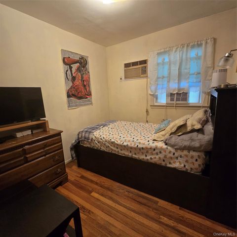 148 Cedar Street, Valley Stream, NY 11580