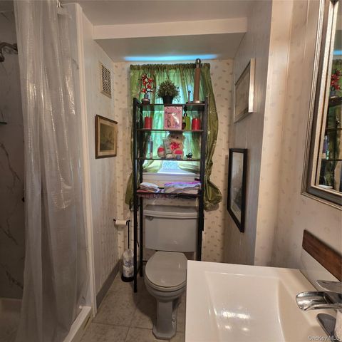 148 Cedar Street, Valley Stream, NY 11580