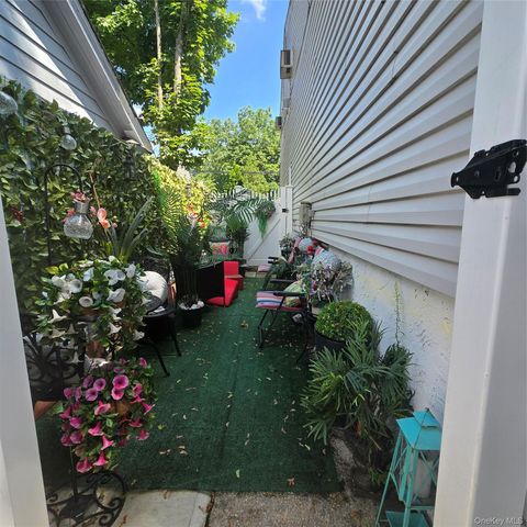 148 Cedar Street, Valley Stream, NY 11580