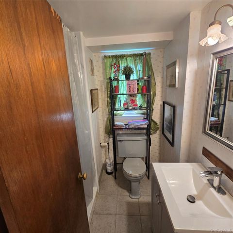 148 Cedar Street, Valley Stream, NY 11580