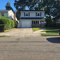 148 Cedar Street, Valley Stream, NY 11580