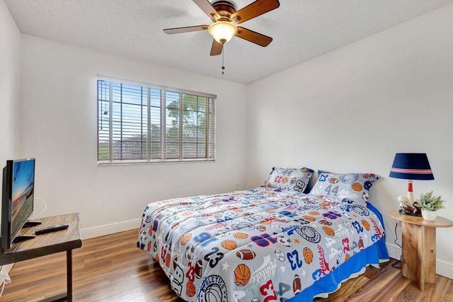 1400 S Crestwood Court S 1407, Royal Palm Beach, FL 33411