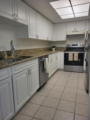 1400 S Crestwood Court S 1407, Royal Palm Beach, FL 33411